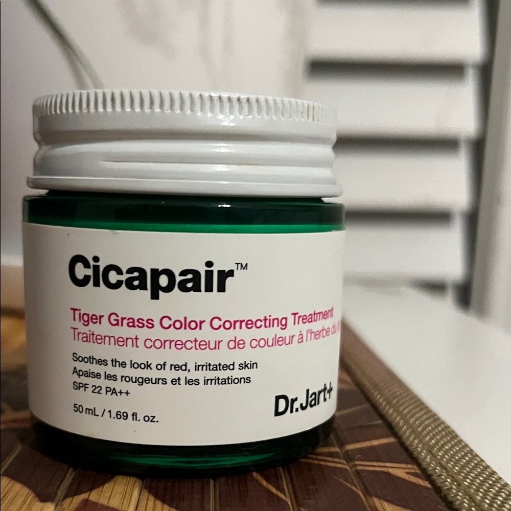Cicapair Tiger Grass Color Correcting Treatment - Green